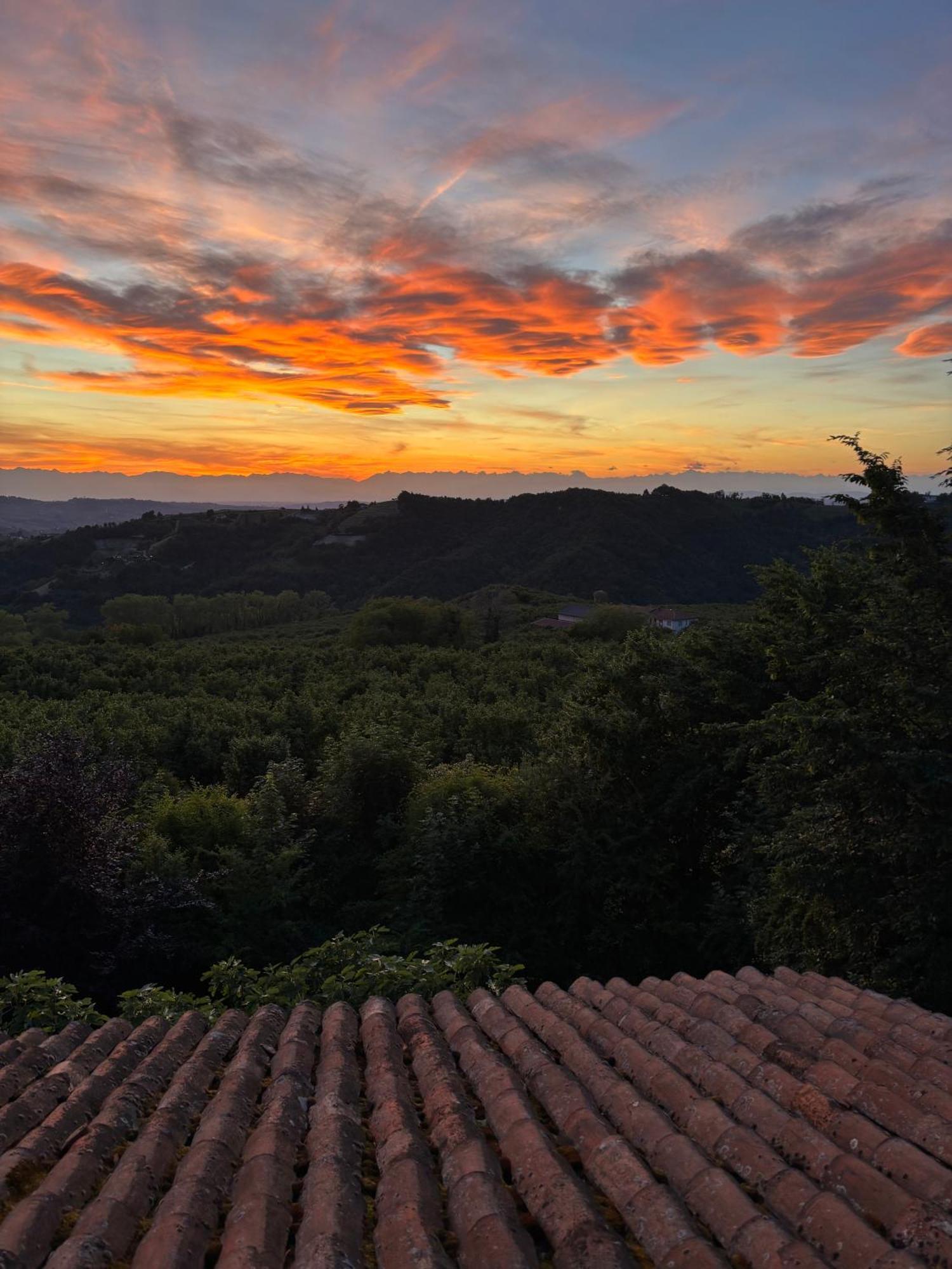Villa Moglietta Host In Langhe Albaretto della Torre Exteriér fotografie